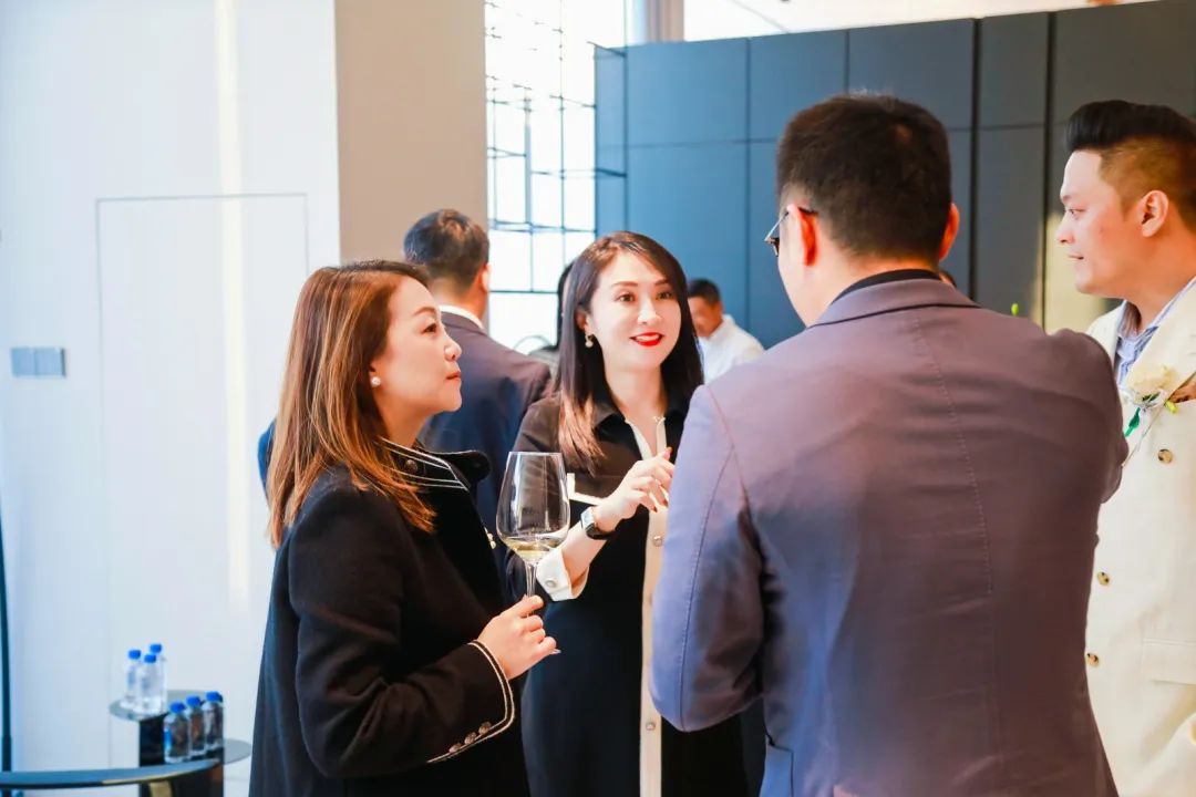 1700550235515368ygNn.jpeg 640-16.jpeg